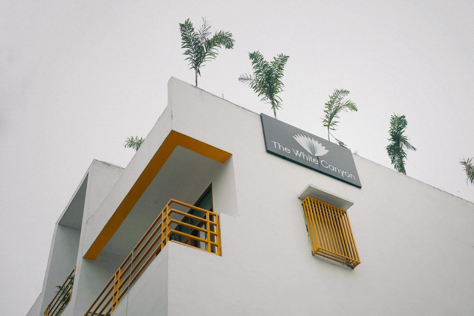 The White Canyon Hotel Varanasi