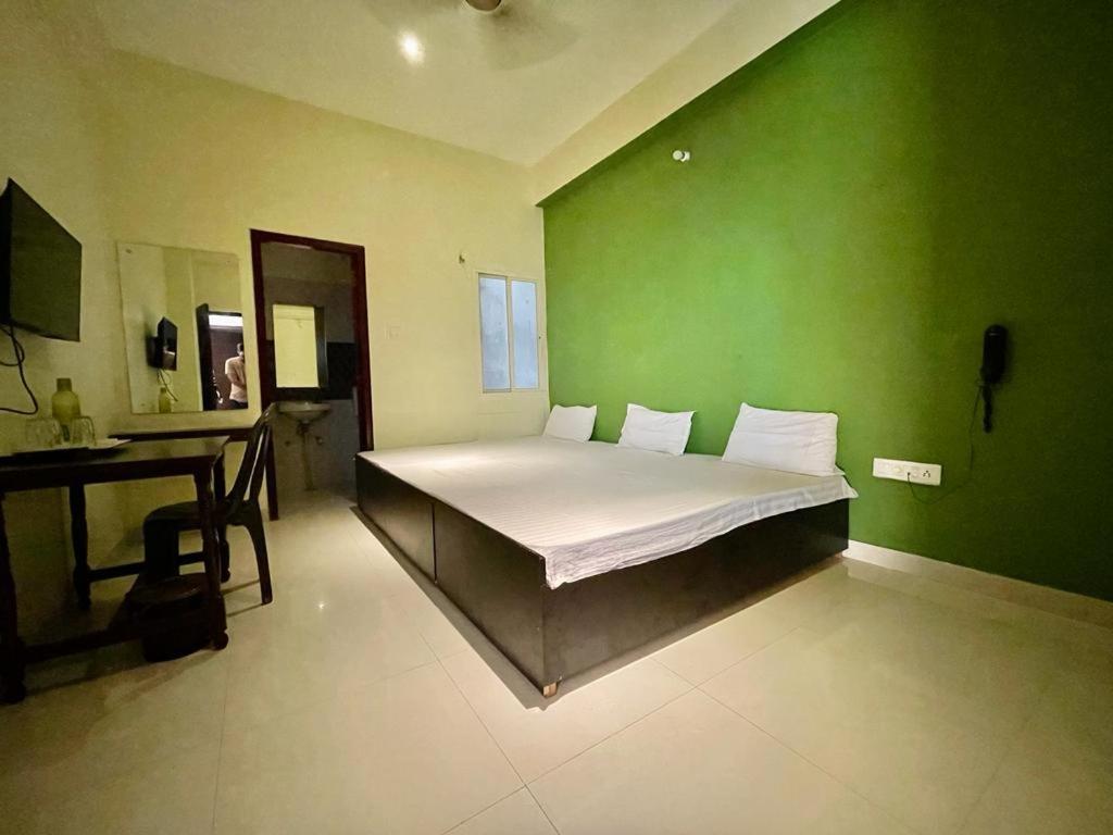 Hotel The White Canyon Varanasi